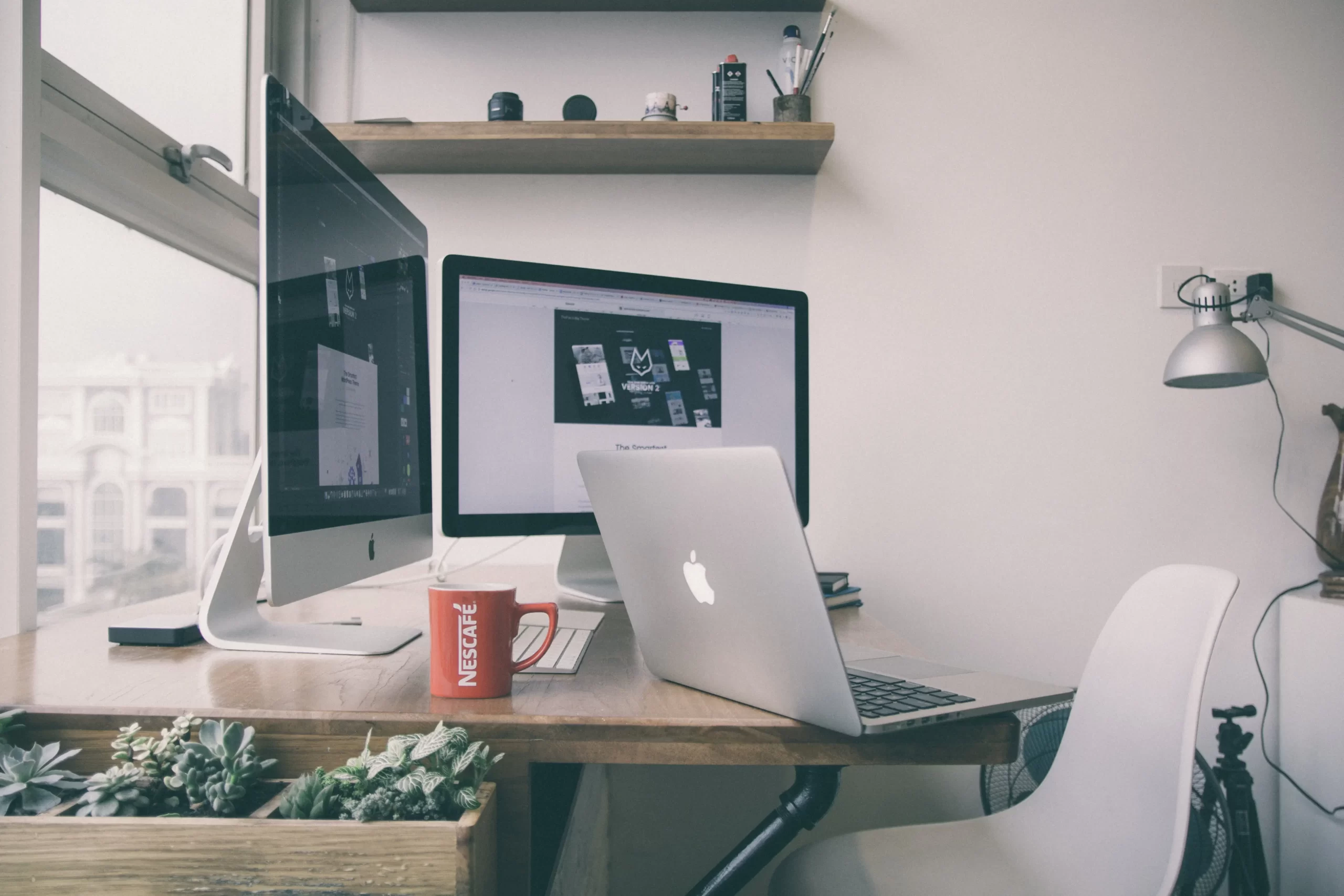 Photo de bureau design logo dans le VAR et dans toute la France